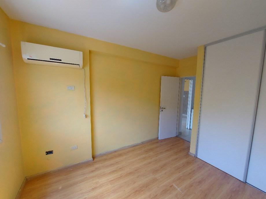 Foto de DEPARTAMENTO 2 AMBIENTES EN 1ER PISO AL FRENTE, imagen 5