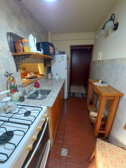 Foto de MUY LINDO DEPARTAMENTO 2 AMBIETES CON COCHERA, imagen 4