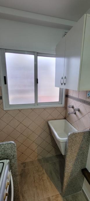 Foto de MUY LINDO DEPARTAMENTO 2 AMB AL FRENTE CON COCHERA - EXCELENTE UBICACIÓN, imagen 3