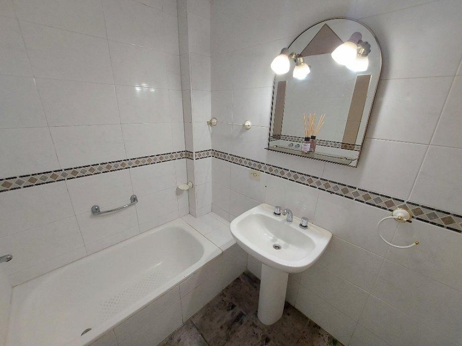 Foto de LINDO DEPARTAMENTO 2 AMBIENTES EN PTA BAJA CON AMPLIO PATIO. EXCELENTE, imagen 4