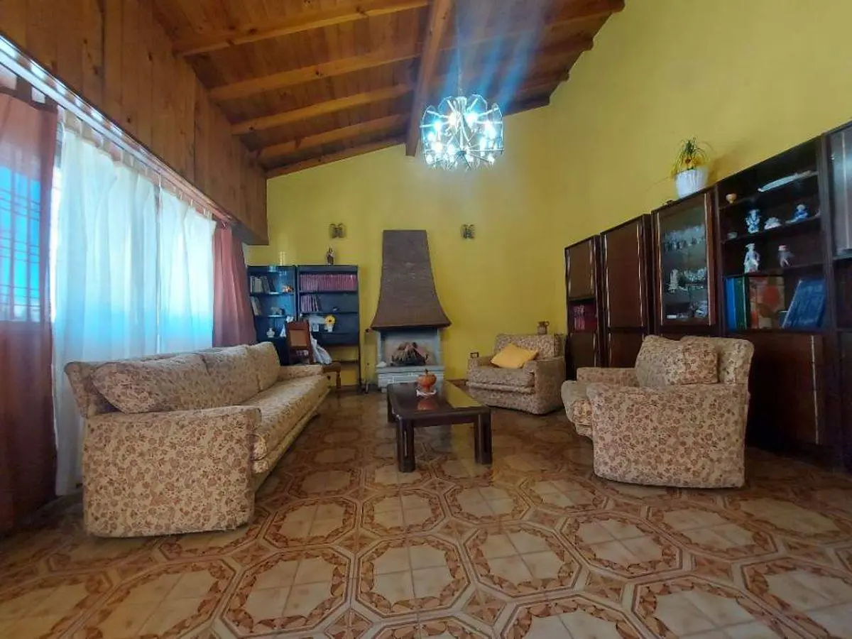 MUY LINDA CASA 3 AMBIENTES CON GARAGE, PATIO Y QUINCHO 4