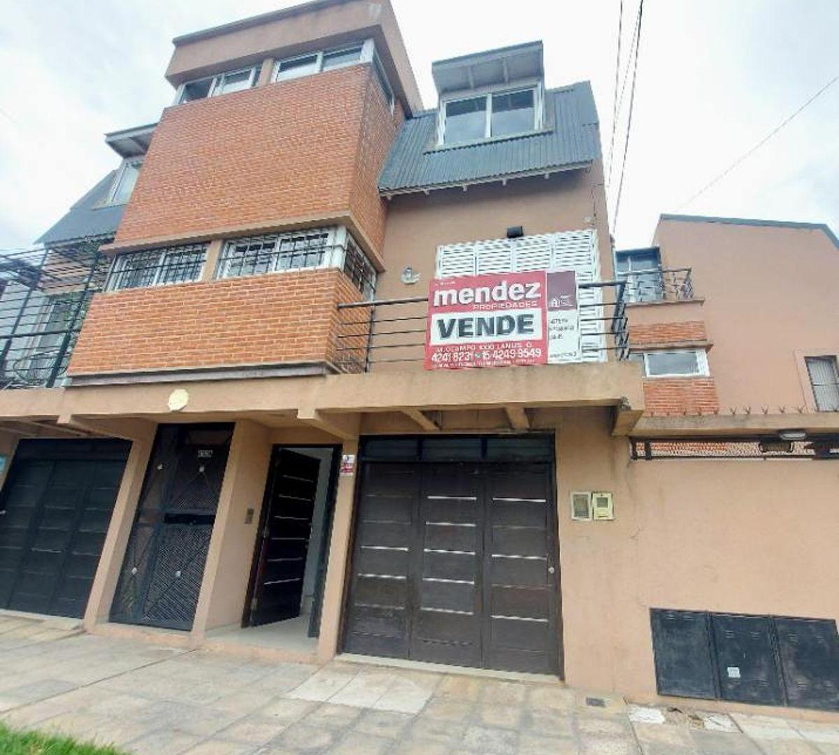 HERMOSO TRIPLEX 3 AMBIENTES CON GARAGE, PATIO, 3 BAÑOS Y BALCÓN