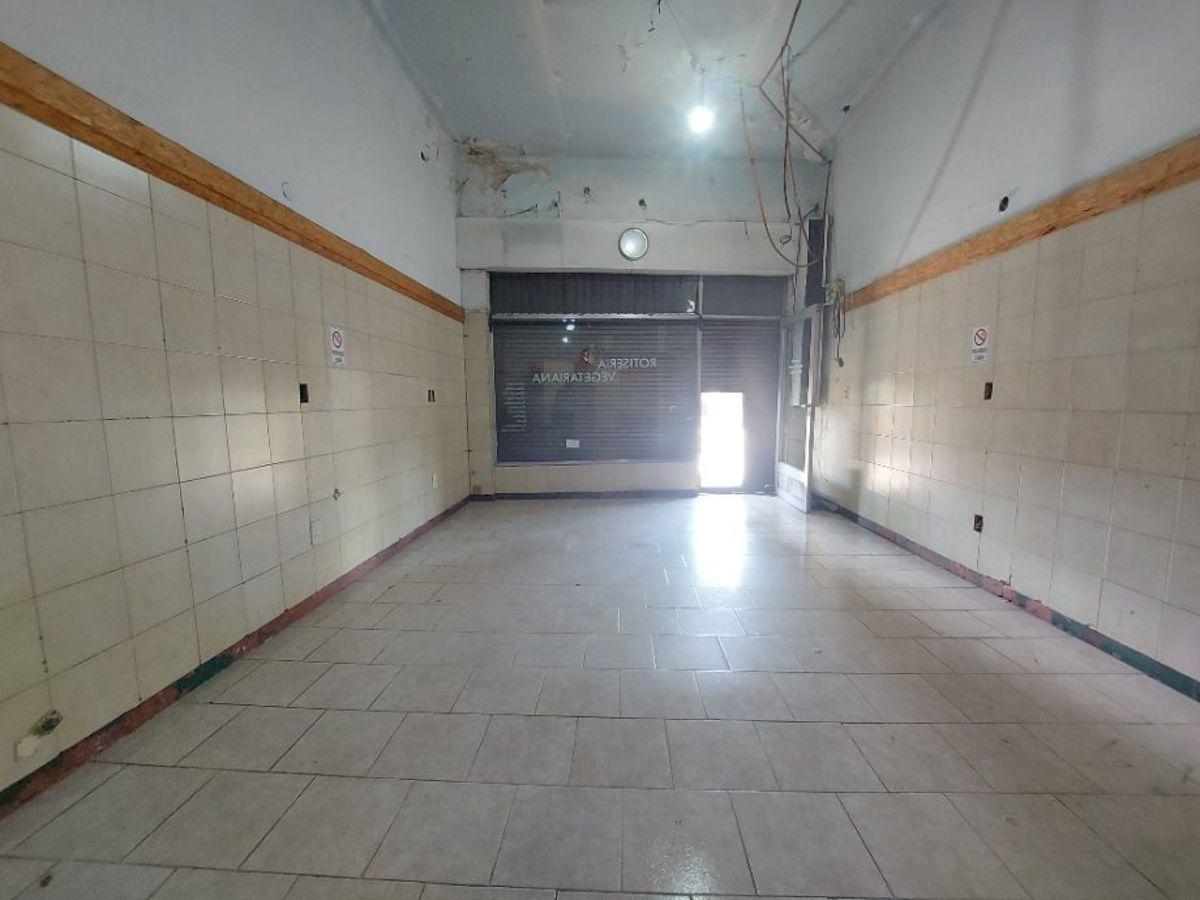 Foto de LOCAL COMERCIAL SOBRE AVENIDA SAN MARTIN, imagen 4