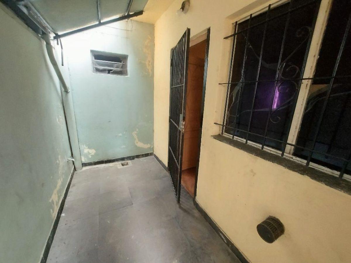 DEPTO TIPO CASA INTERNO 2 AMB. CON AMPLIO PATIO