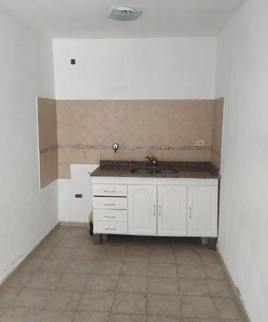 DUPLEX INTERNO 3 AMBIENTES CON PATIO 4