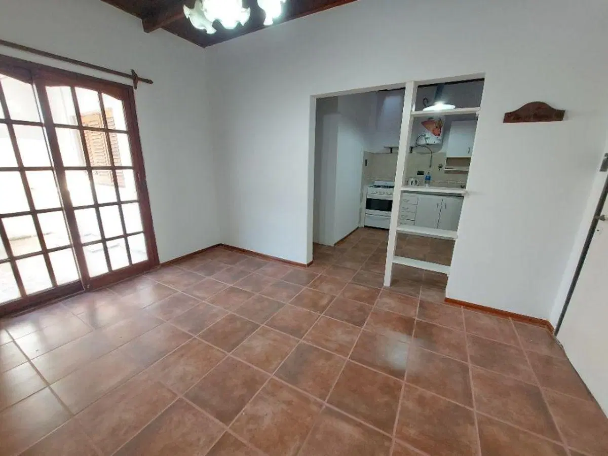 MUY LINDO DEPTO TIPO CASA INTERNO 2 AMBIENTES CON PATIO Y TERRAZA 3