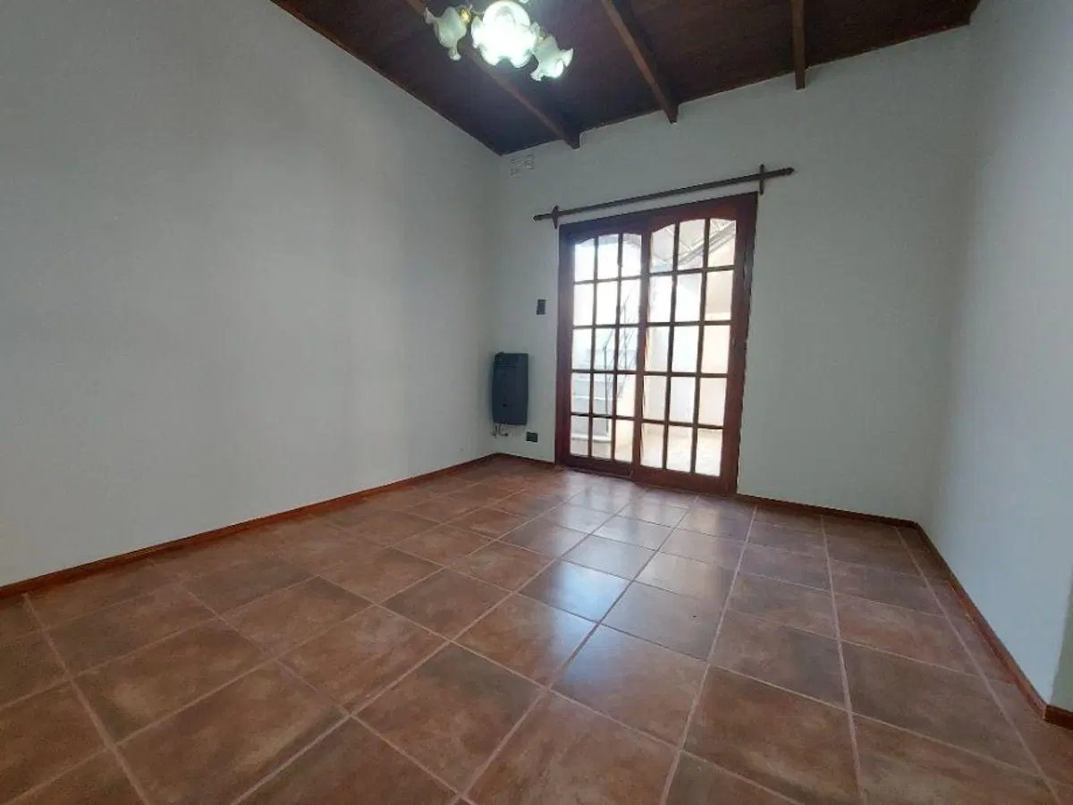 MUY LINDO DEPTO TIPO CASA INTERNO 2 AMBIENTES CON PATIO Y TERRAZA 5