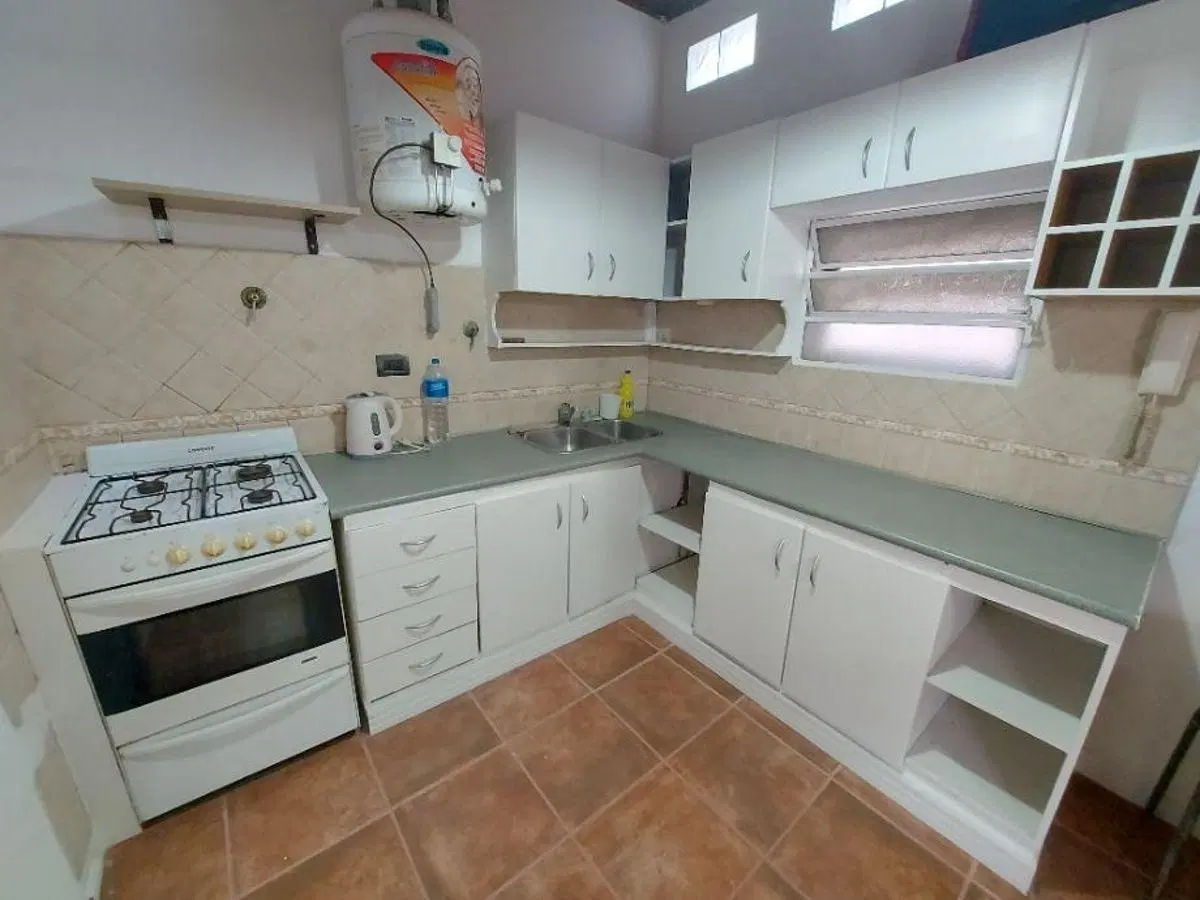 MUY LINDO DEPTO TIPO CASA INTERNO 2 AMBIENTES CON PATIO Y TERRAZA 4