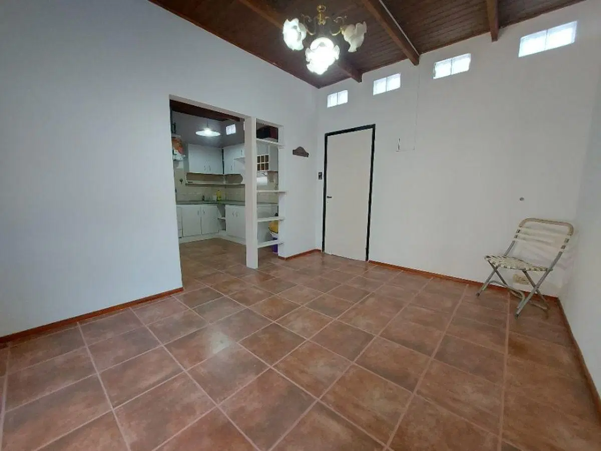 MUY LINDO DEPTO TIPO CASA INTERNO 2 AMBIENTES CON PATIO Y TERRAZA 1