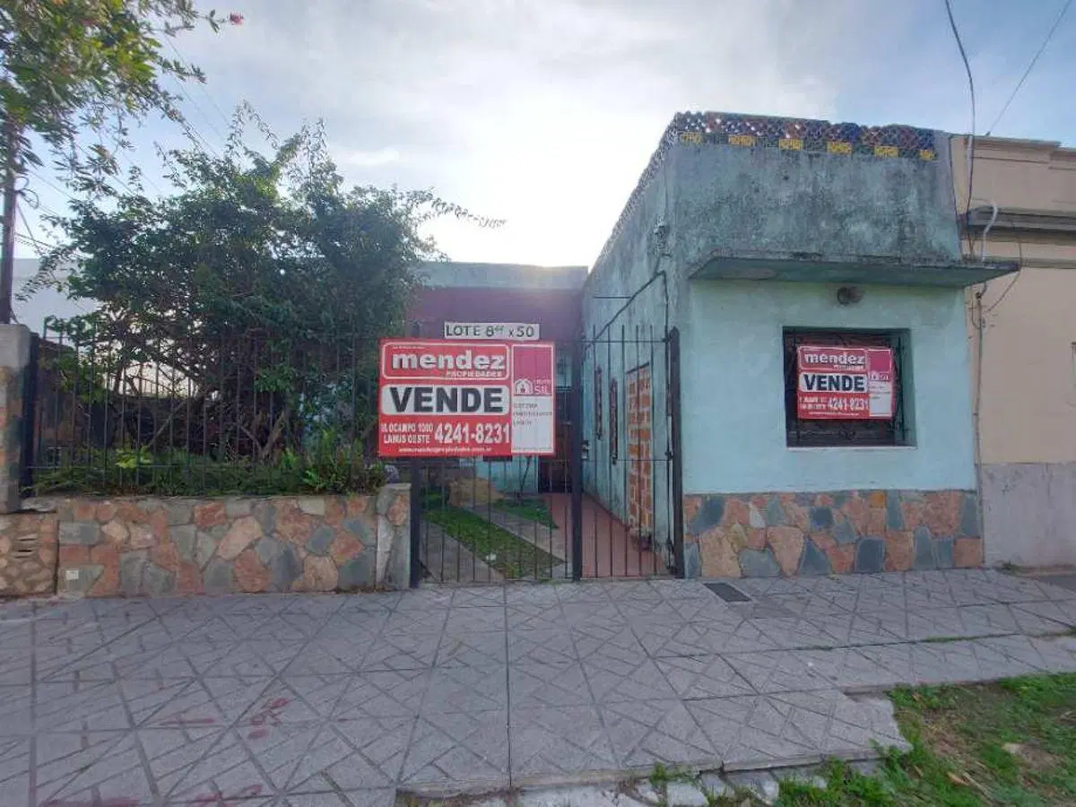 LOTE DE 8,66 X 50 MTS CON 2 UNIDADES A REFACCIONAR O DEMOLER 4