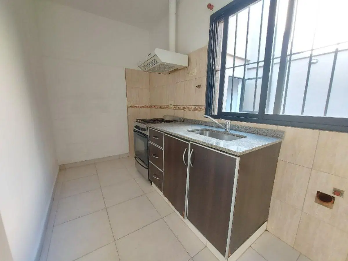 LINDO DEPTO 2 AMBIENTES EN PTA ALTA AL FRENTE 3