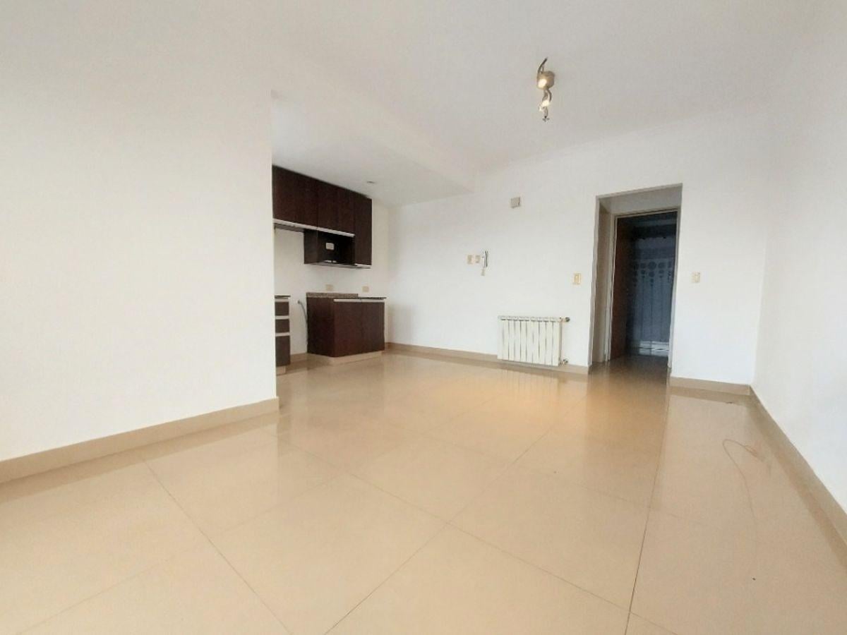Foto de DEPARTAMENTO SEMIPISO 2 AMBIENTES CON 2 BALCONES, imagen 1