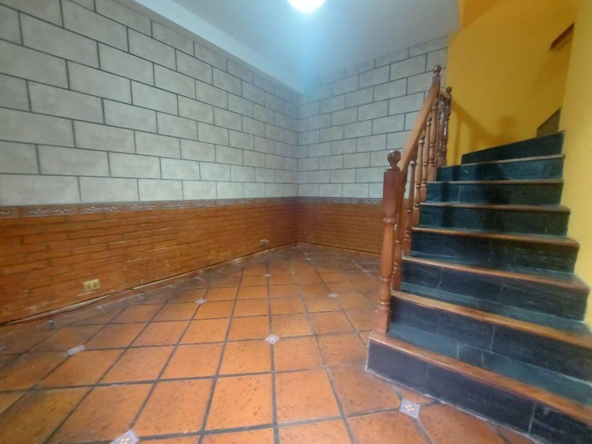 Foto de HERMOSO DEPTO TIPO CASA INTERNO 3 AMBIENTES CON PATIO, imagen 2