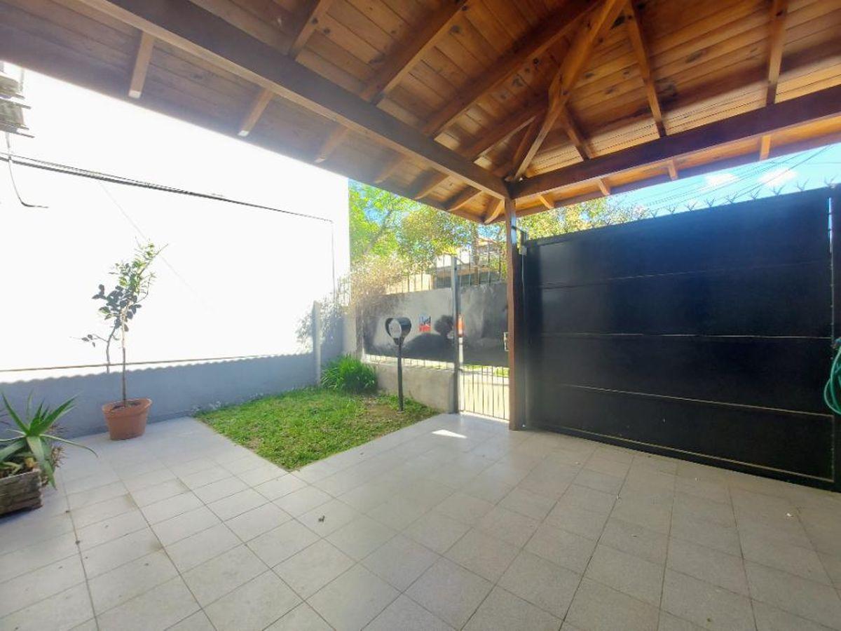 Foto de HERMOSA CASA PH 3 AMBIENTES CON JARDIN, GARAGE, PATIO Y TERRAZA, imagen 1