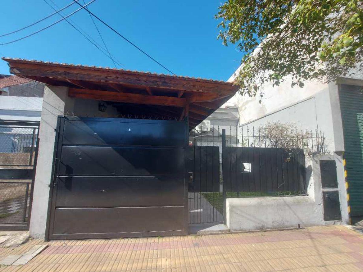 Foto de HERMOSA CASA PH 3 AMBIENTES CON JARDIN, GARAGE, PATIO Y TERRAZA, imagen 4