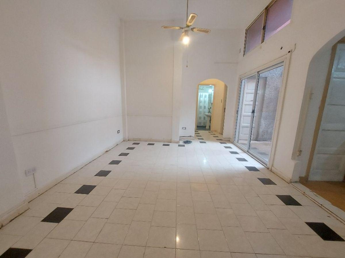 Foto de DEPTO TIPO CASA INTERNO 2 AMBIENTES CON PATIO EN EXCELENTE UBICACIÓN, imagen 1
