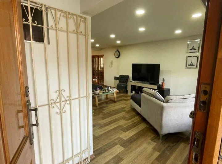 Chalet en Venta a Pasos de Las Lomitas – ¡Ubicación Inmejorable! 3