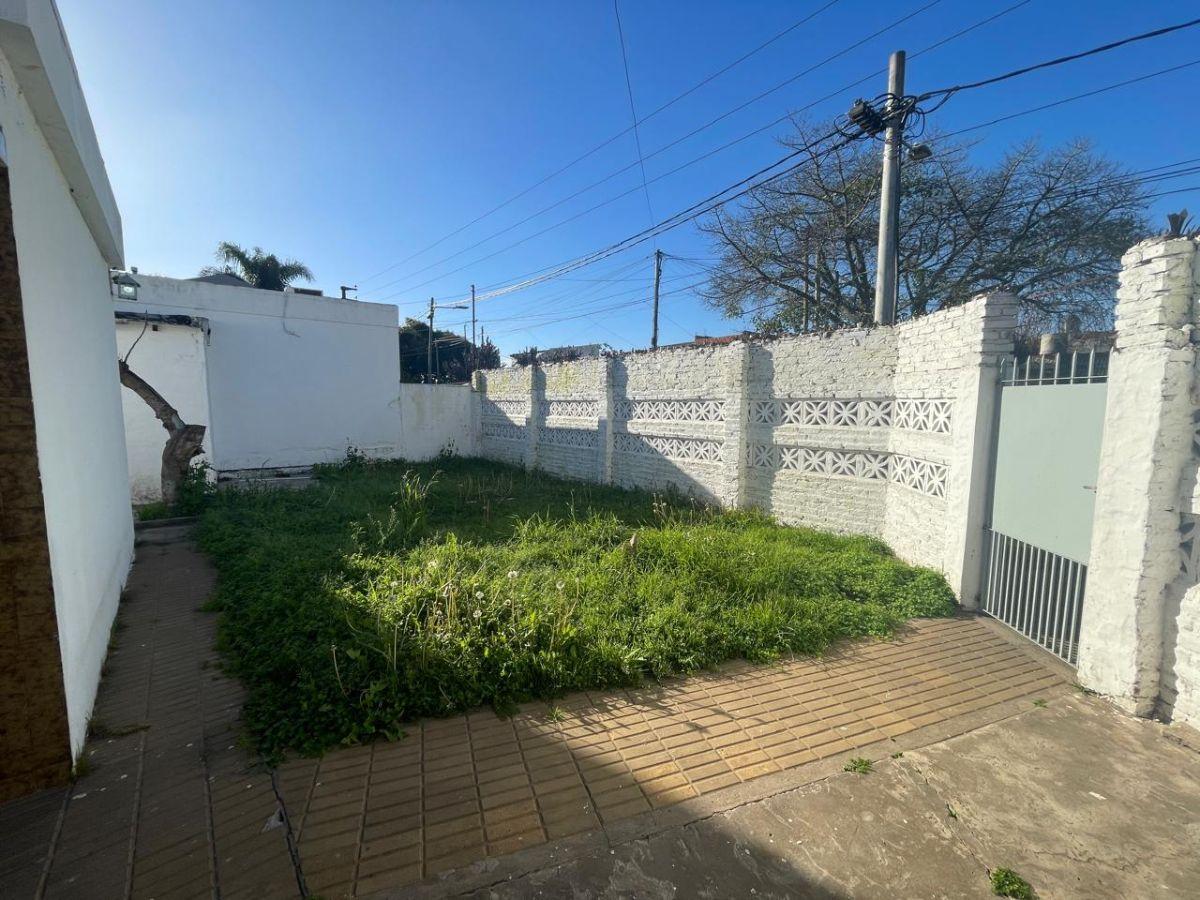 Foto de Casa de 250 m² con 3 dormitorios en venta en Lomas de Zamora, imagen 3