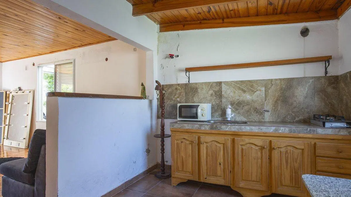 VENTA/CASA AMUEBLADA CON PILETA - SAN LORENZO 4