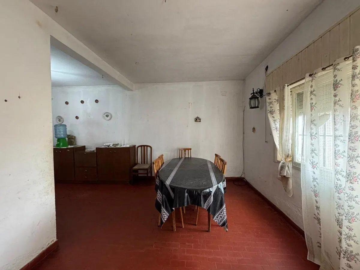 CASA EN VENTA PEREZ DOS DORMITORIOS PATIO COCHERA 4