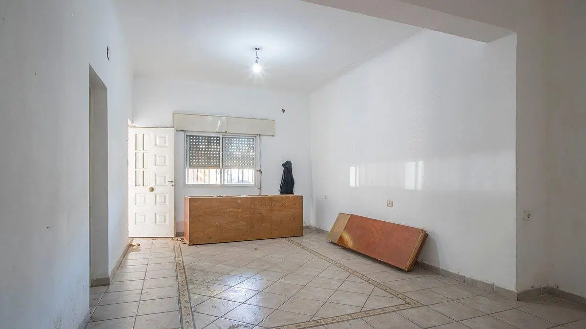 VENTA CASA CON COCHERA PJE CRAIG 689 BIS FISHERTON 4