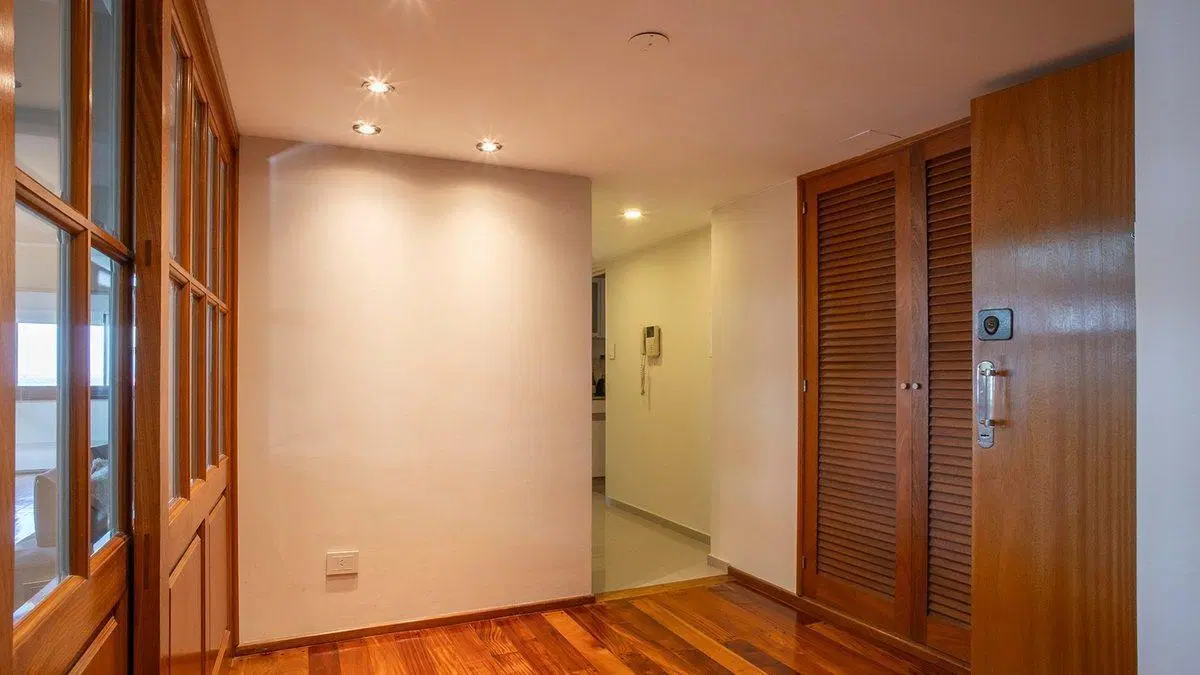 VENTA DEPARTAMENTO 5 DORMITORIOS/COCHERA VISTA RÍO 2