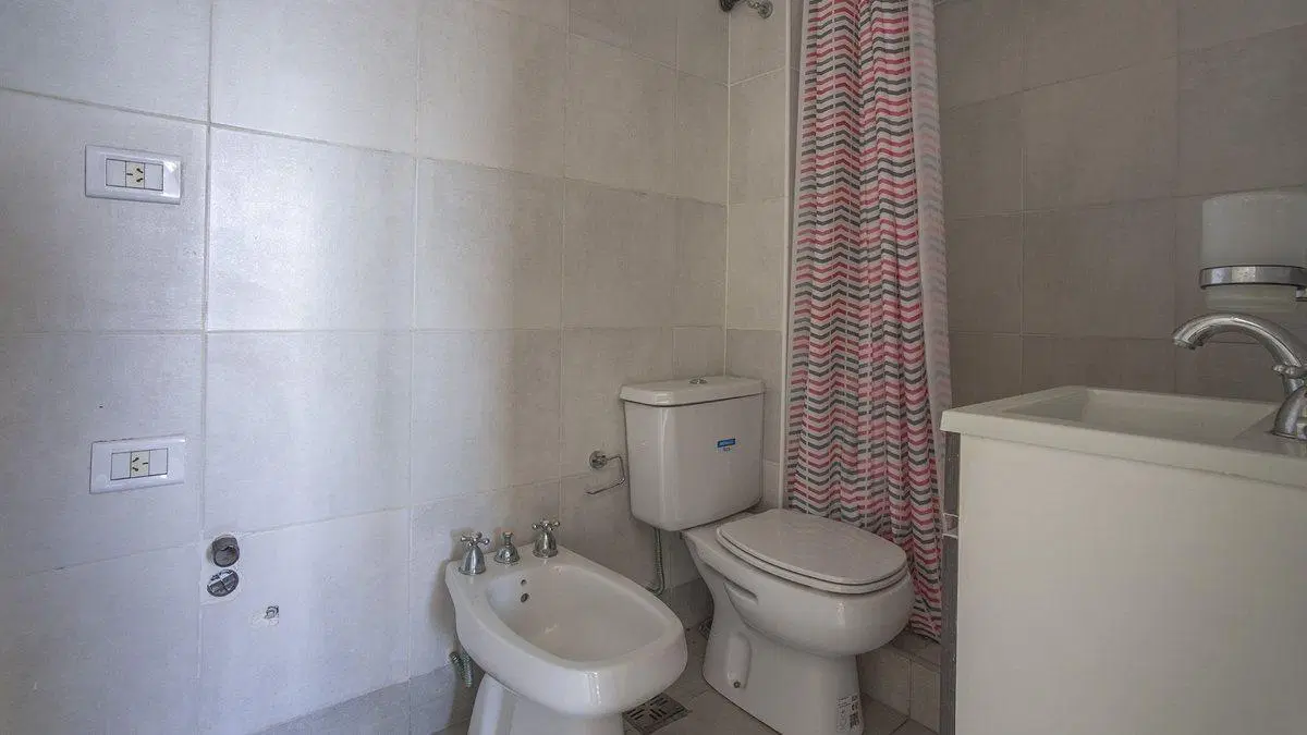 En venta departamento monoambiente en lourdes! 3