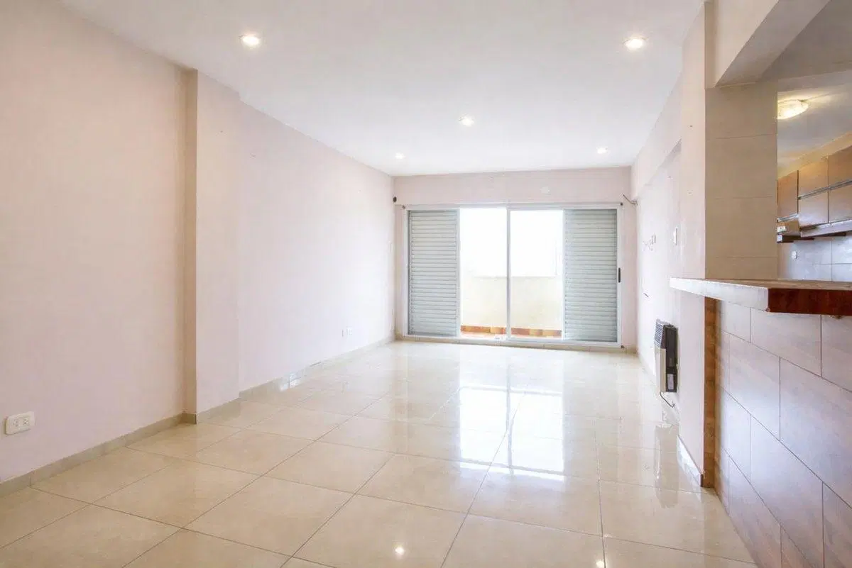 VENTA DPTO DOS DORMITORIOS + COMODÍN RECICLADO 2