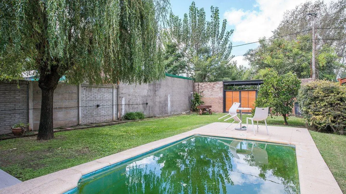 Moderna casa de 1 dormitorio con pileta 2