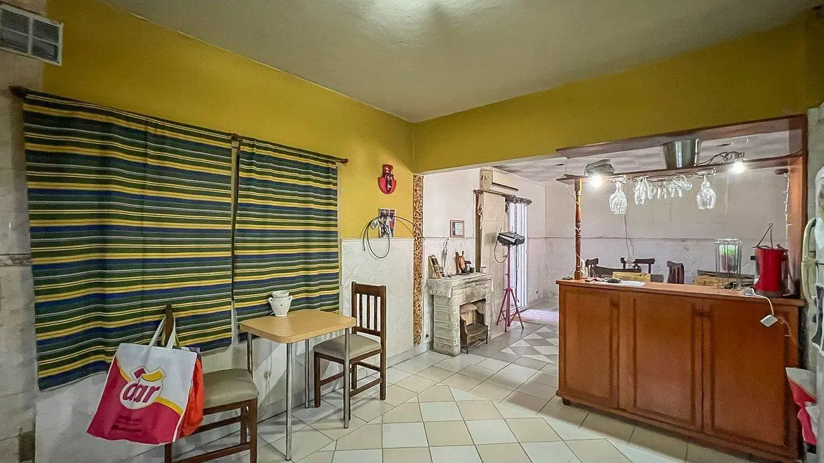 VENTA CASA 3 DORMITORIOS Y PATIO BARRIO LAS HERAS 2