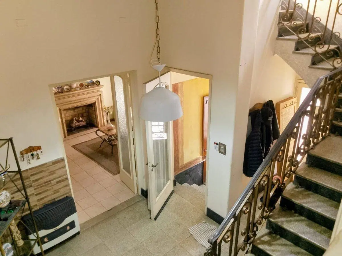 VENTA IMPORTANTE CASA EN MARTIN APTA INSTITUCIONES 2