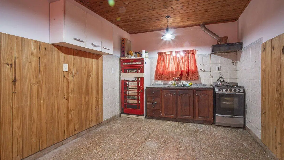 VENTA CASA 2 DORMITORIOS ZONA SUR QUINCHO COCHERA 3