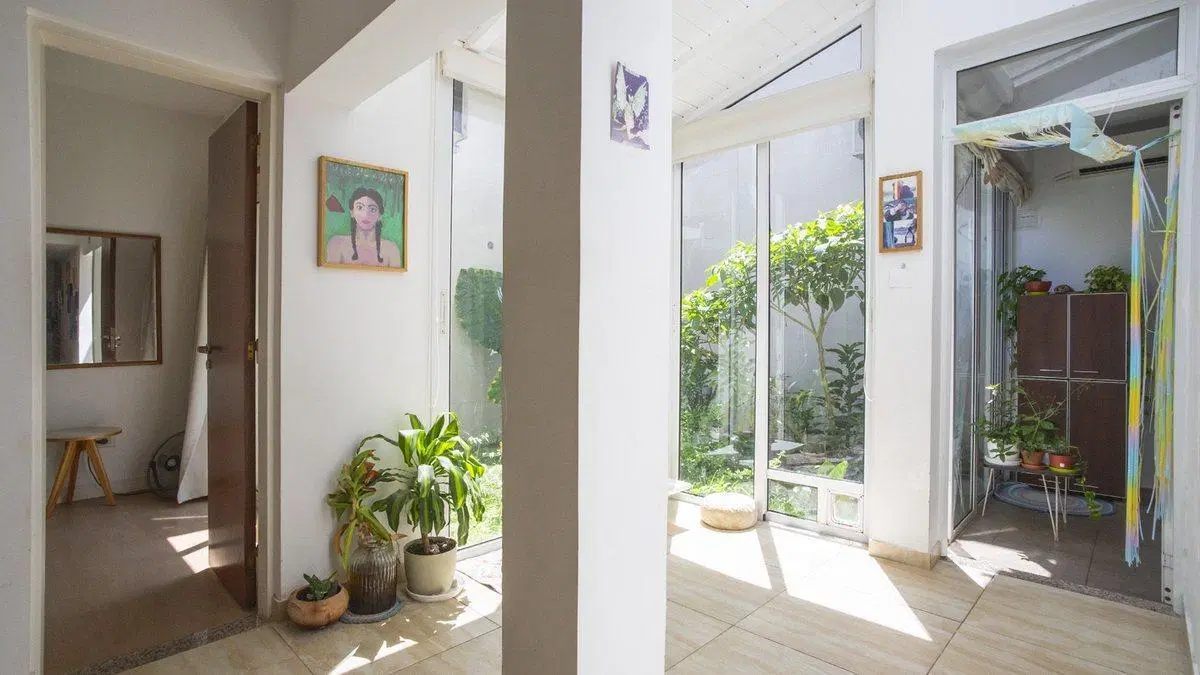 DEPTO PB DE DOS DORMITORIOS CON COCHERA EN VENTA 2