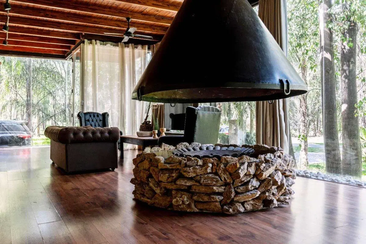 CASA DE DOS DORMITORIOS EN VENTA CAMPO TIMBO 5