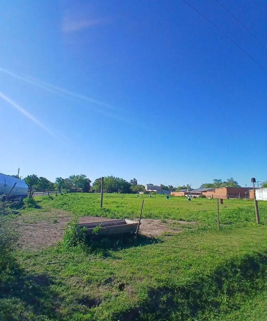 Terreno de 5961 M² con casa a reciclar. 2
