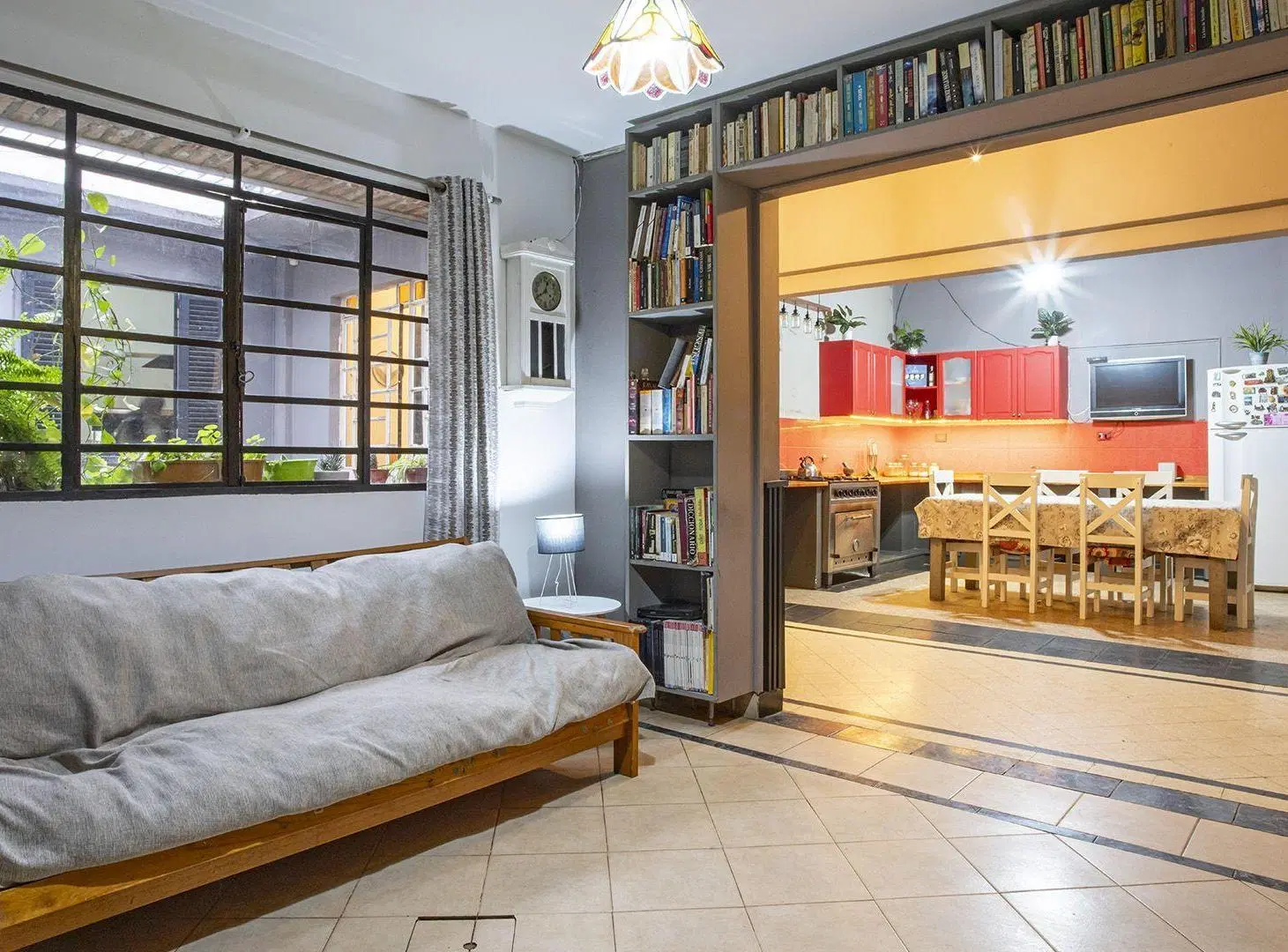 venta casa de pasillo 2 dormitorios con pileta 3