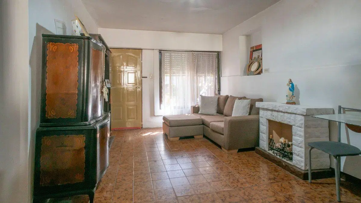VENTA CASA 2 DORMITORIOS TIRO SUIZO COCHERA 3