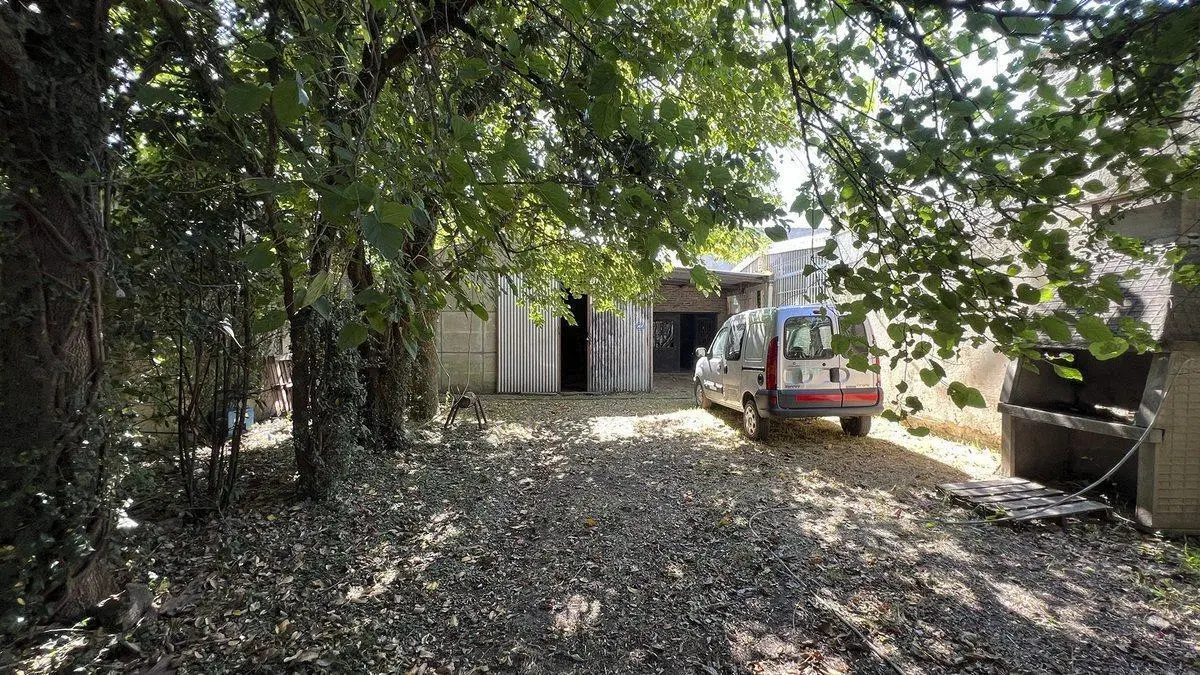 LOTE MAS GALPON EN VENTA - GRANADERO BAIGORRIA 2
