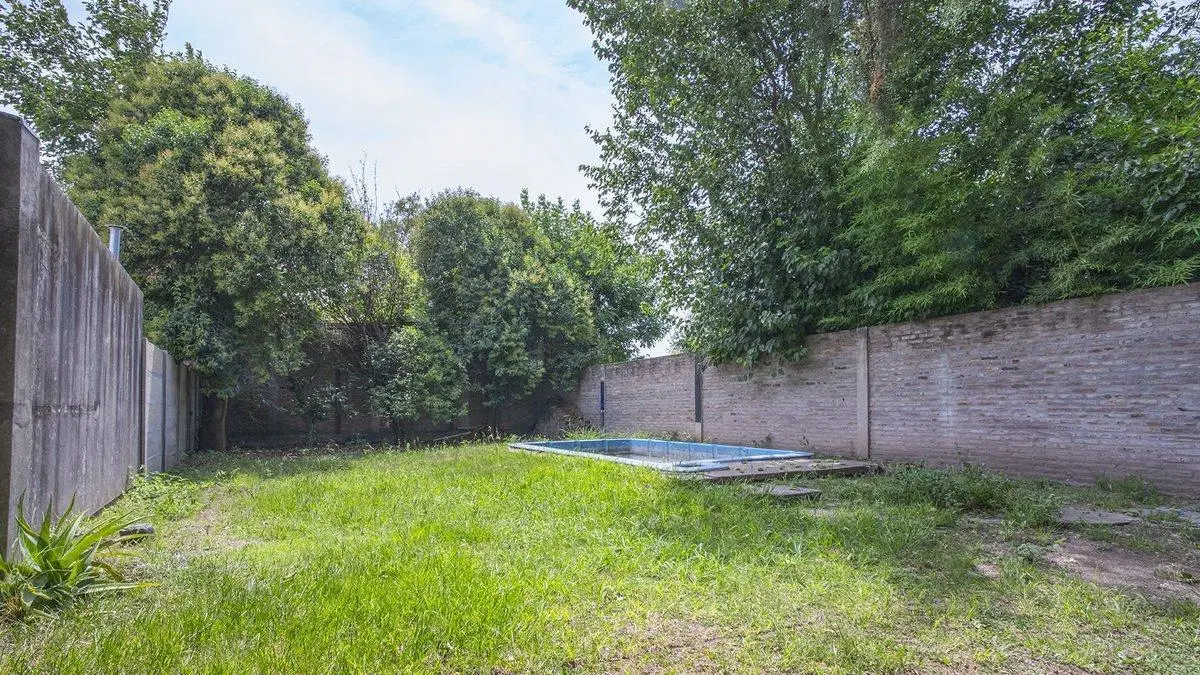 CASA EN VENTA 2 DORMITORIOS/ PILETA EN RICARDONE 4