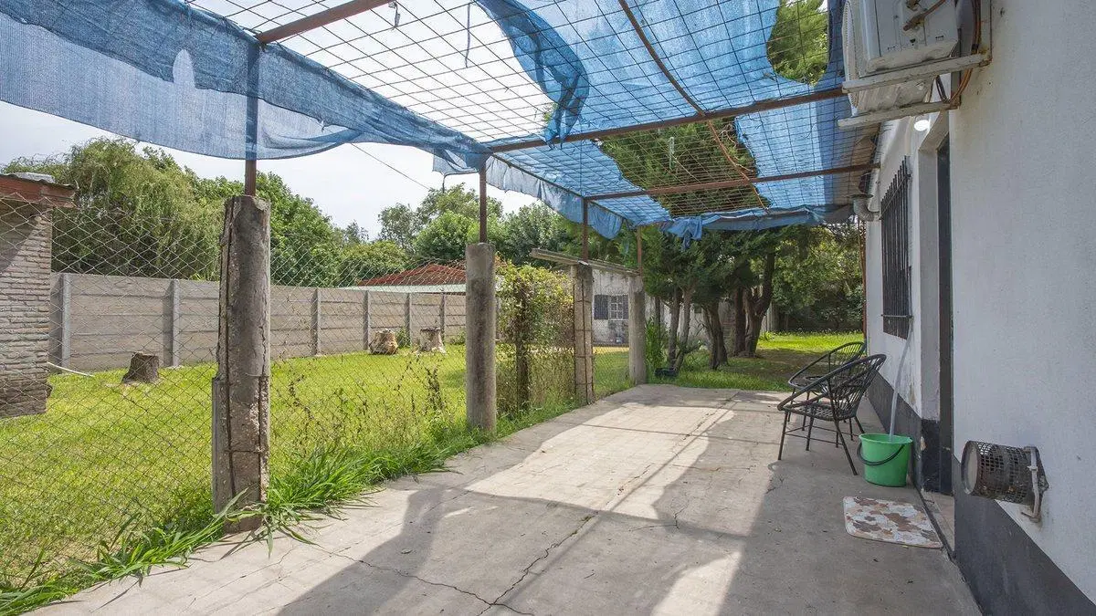 CASA EN VENTA 2 DORMITORIOS/ PILETA EN RICARDONE 2