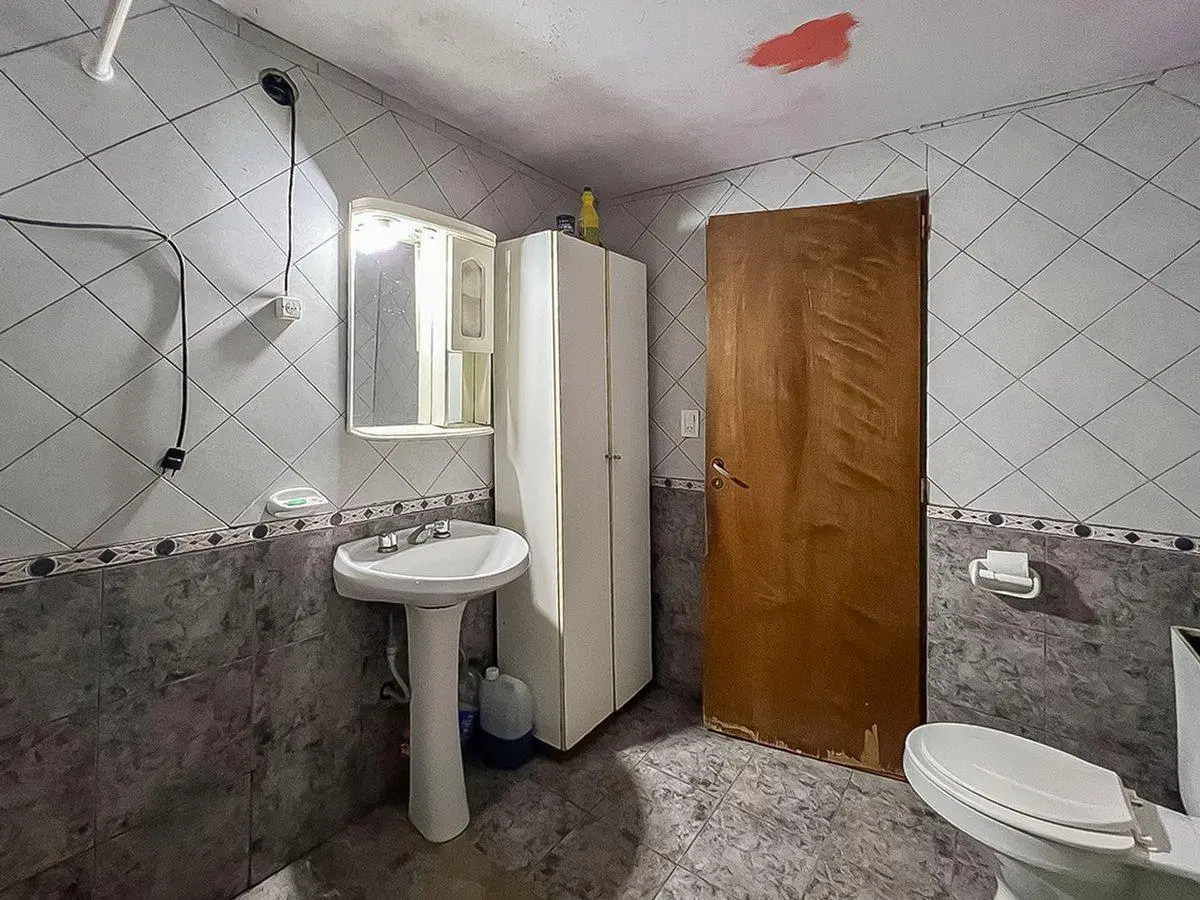 venta casa dos dormitorios y con  duplex atras 2