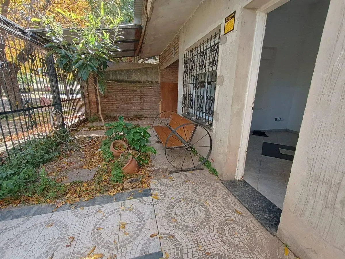 VENTA CASA EN FISHERTON DE 3 DORMITORIOS 2