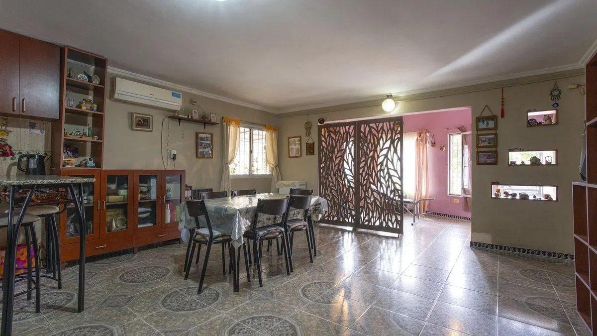 Venta casa barrio Urquiza, 2 dormitorio, 2 cochera 5