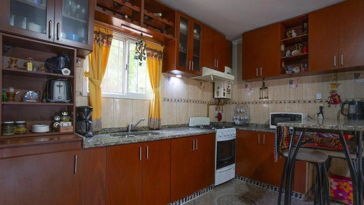 Venta casa barrio Urquiza, 2 dormitorio, 2 cochera 3