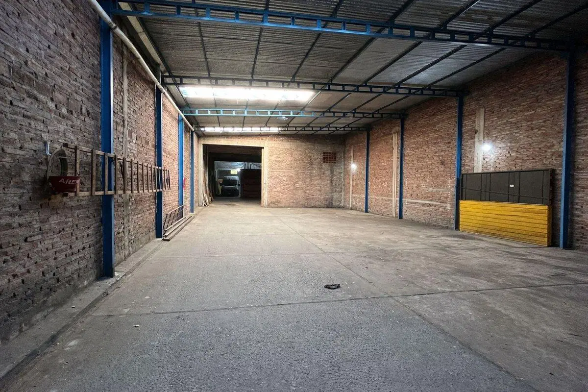 ALQUILER GALPÓN DE 518 M² USO INDUSTRIAL/COMERCIAL 2