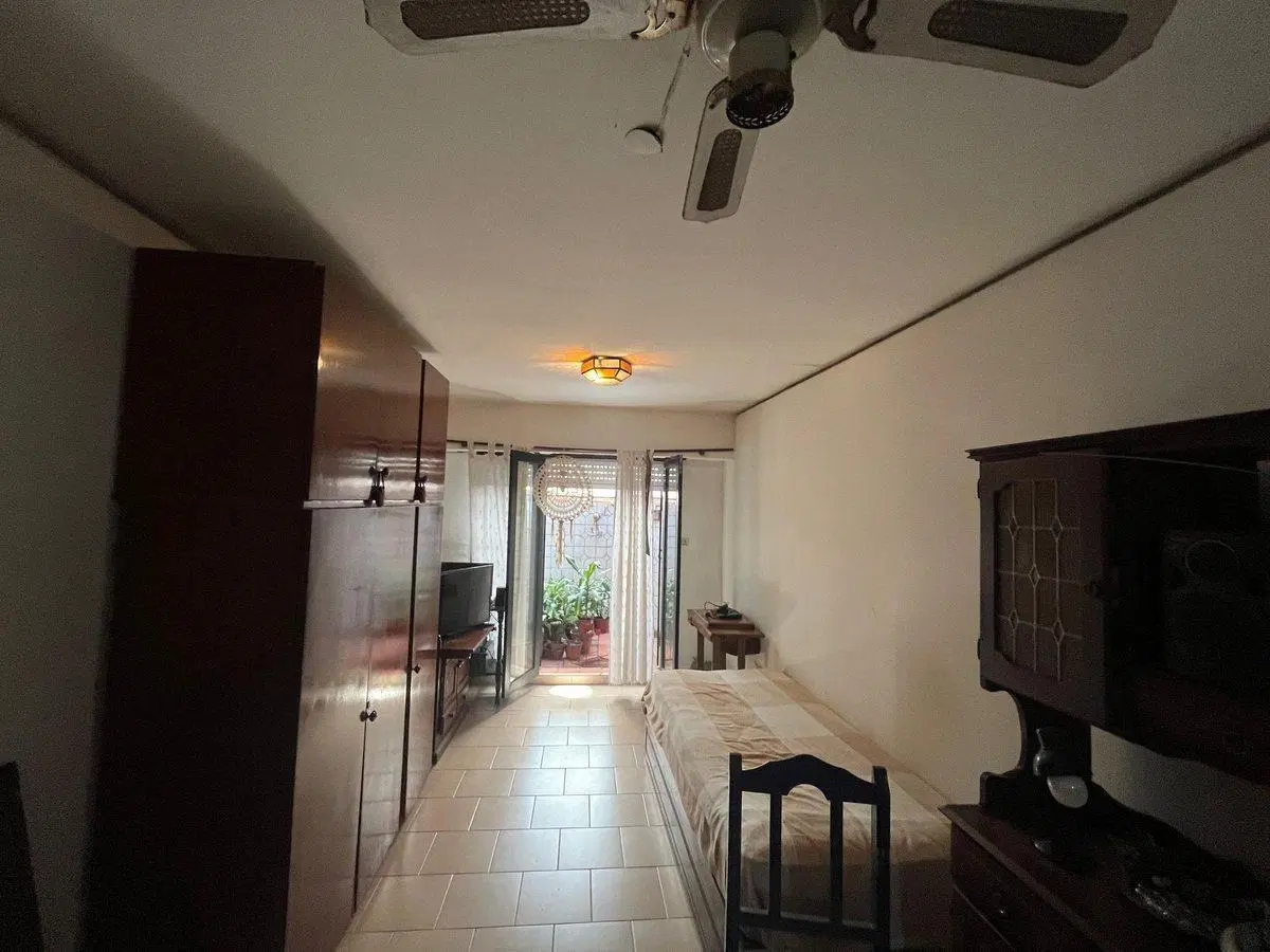 Depto Monoambiente con patio a reciclar, Pichincha 3