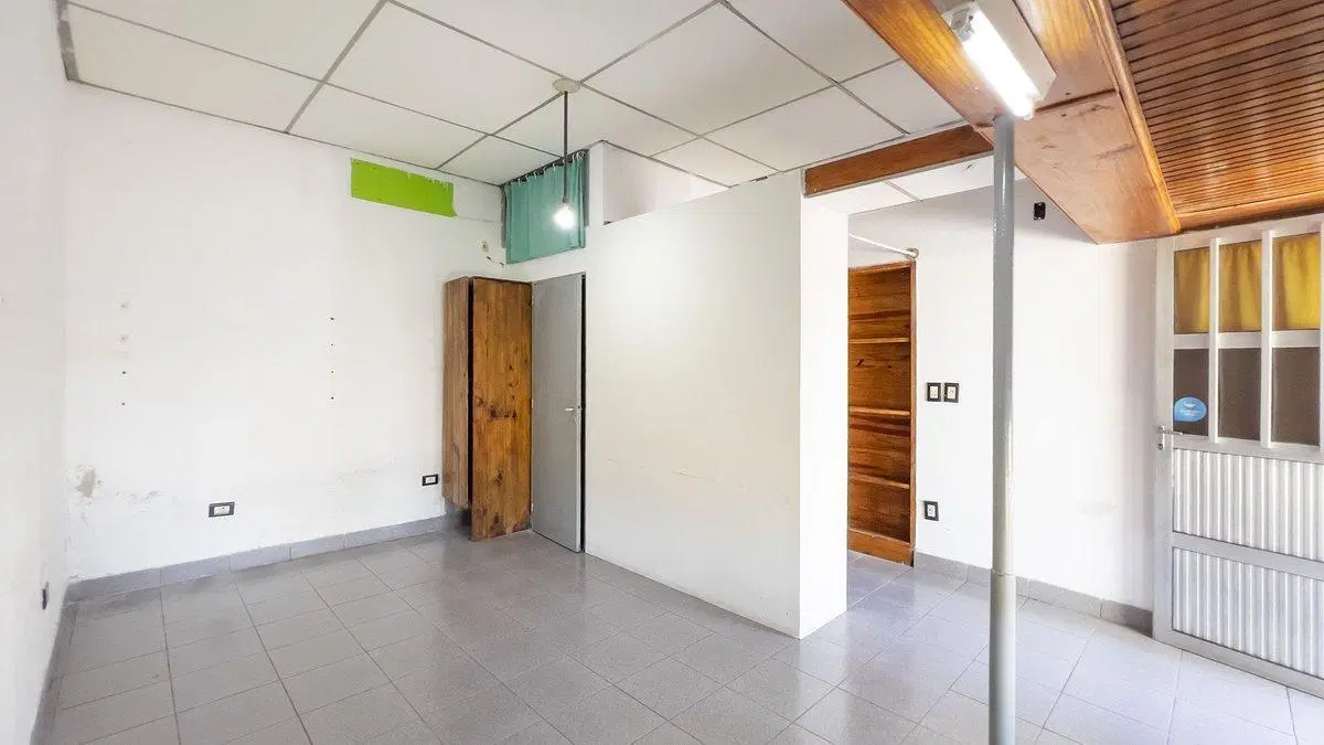 Venta/ Casa con 3 monoambientes - ideal inversión 4