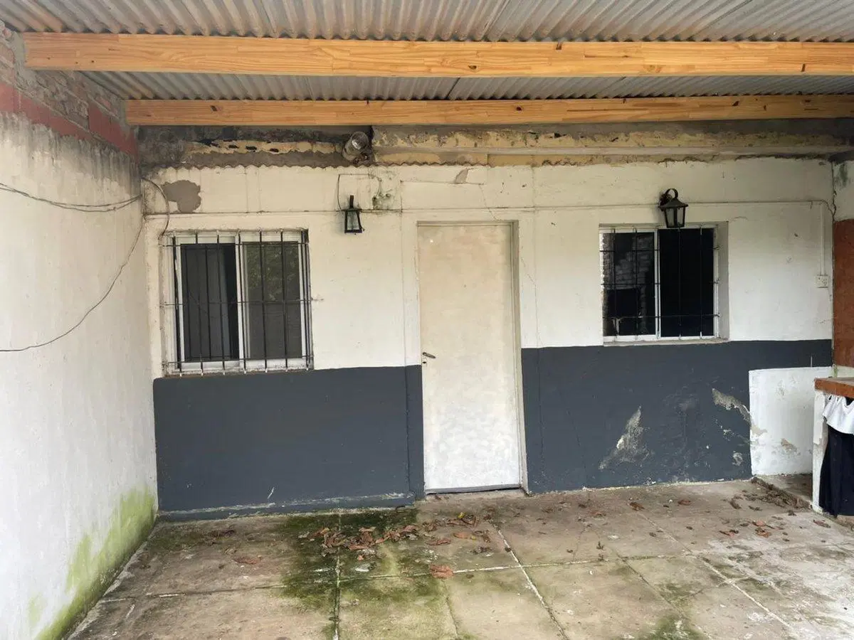 VENTA DE CASA DOS DORMITORIOS-ZAVALLA 5