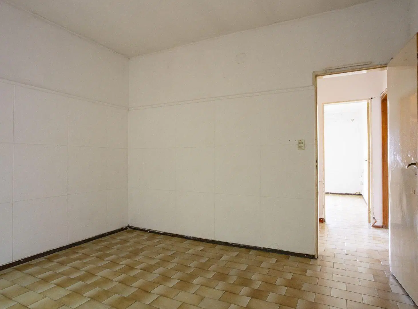 VENTA CASA DE DOS DORMITORIOS EN ESQUINA 4