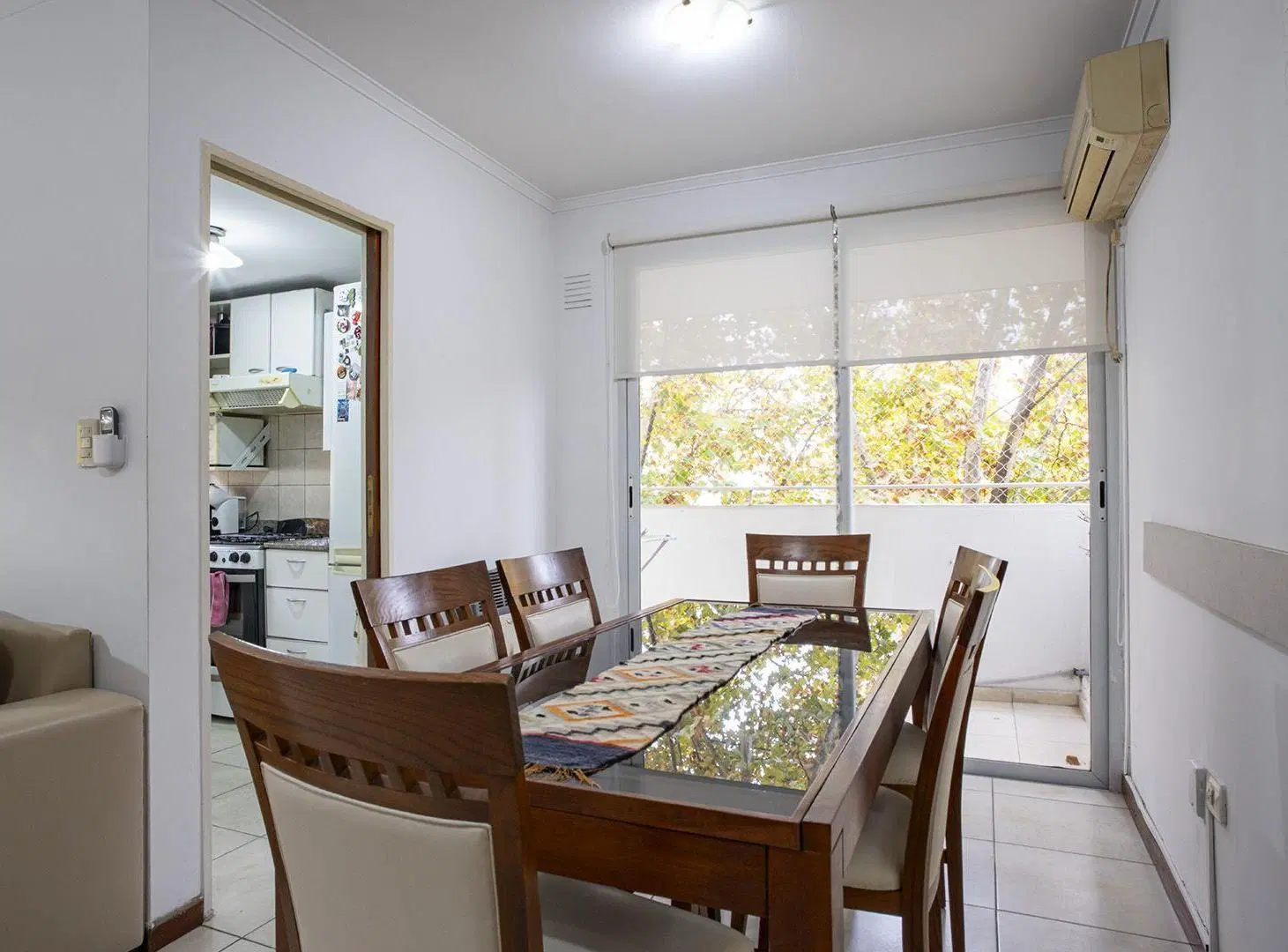 Moderno departamento en San Juan y Suipacha 4